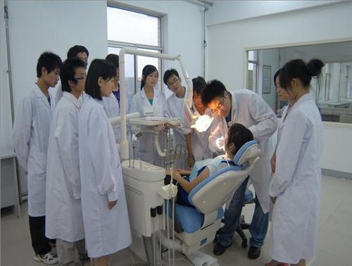 衛(wèi)校石家莊冀聯(lián)醫(yī)學中等專業(yè)學校師資怎么樣？