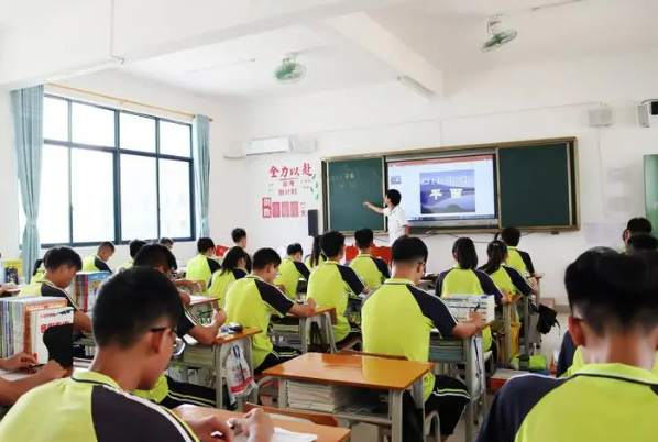 國(guó)辦和民辦學(xué)校硬件設(shè)施一樣嗎