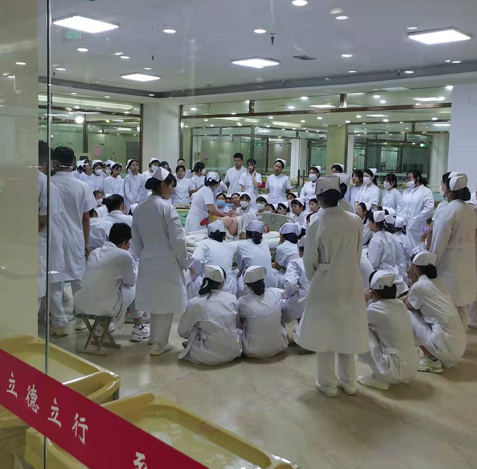 護理專業(yè)學生畢業(yè)后可以考哪些證書呢?