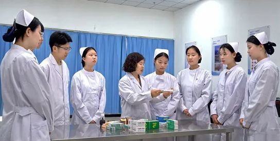 石家莊學(xué)護理專業(yè)最好的學(xué)校是哪個？